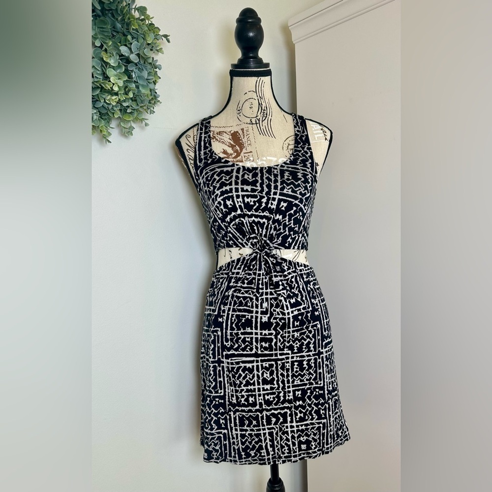 Silence + Noise Black and White Patterned Women's Dress Size Small